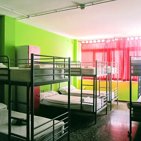 Onefam Les Corts Hostal Barcelona