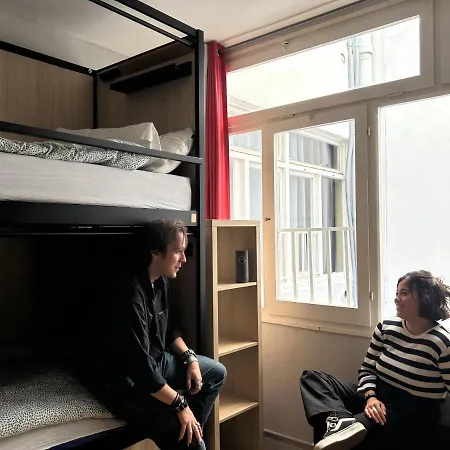 Hostel Onefam Les Corts Barcelona