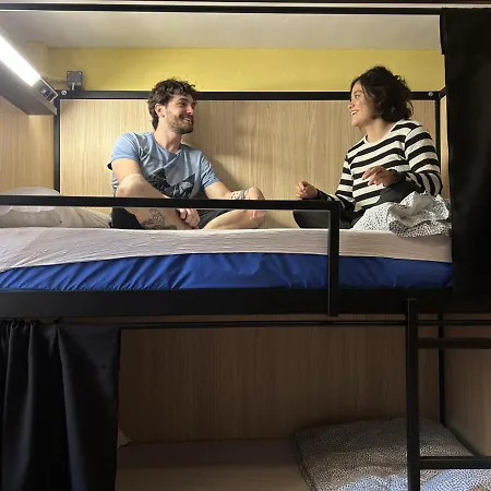 Onefam Les Corts Hostal *