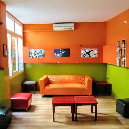 Onefam Les Corts Hostal