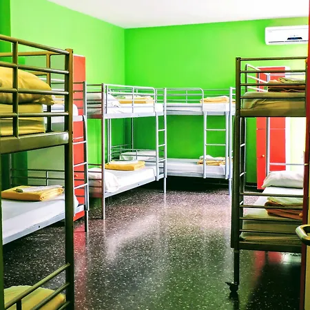 Onefam Les Corts Hostel *