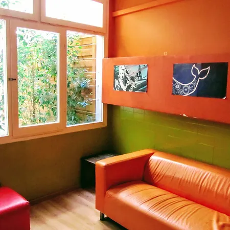 Onefam Les Corts Hostal *