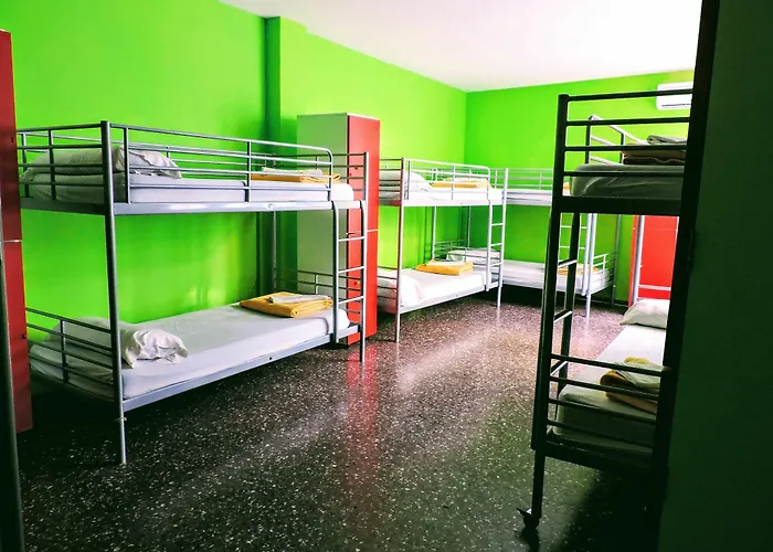 Onefam Les Corts برشلونة