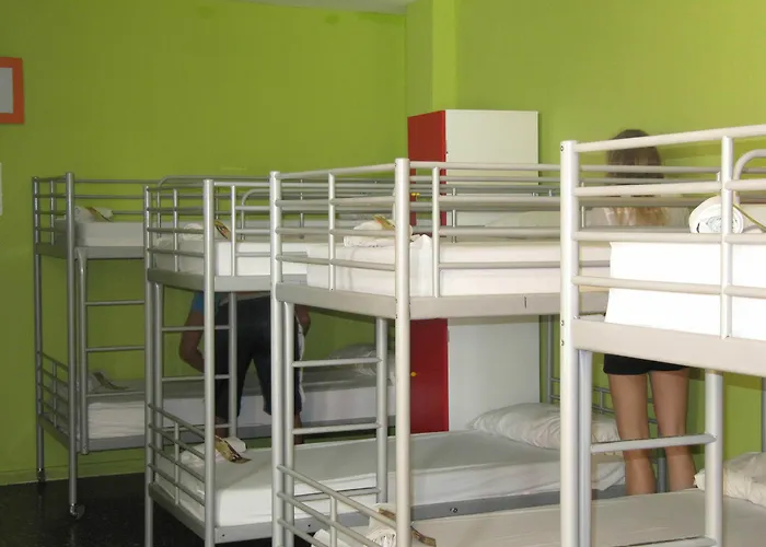 Onefam Les Corts برشلونة