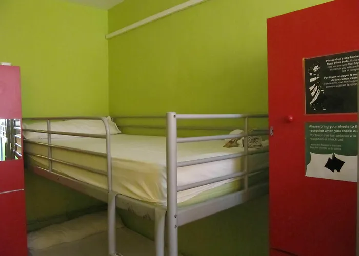 بيت شباب Onefam Les Corts برشلونة